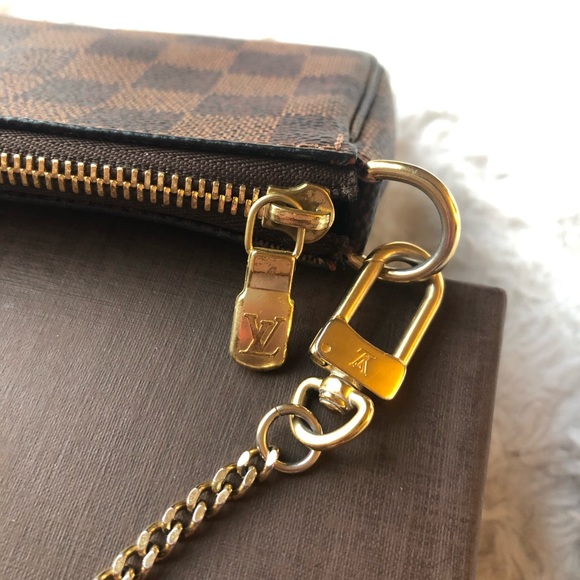 SOLD - Louis Vuitton Mini Pochette Accessoires - Picture 2 of 8